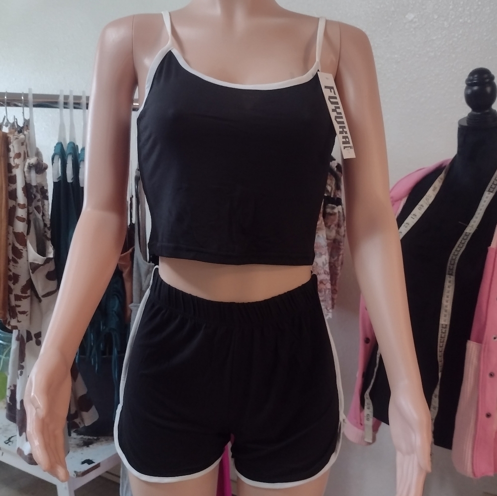 NWT,2 piece lounge set, size small, black